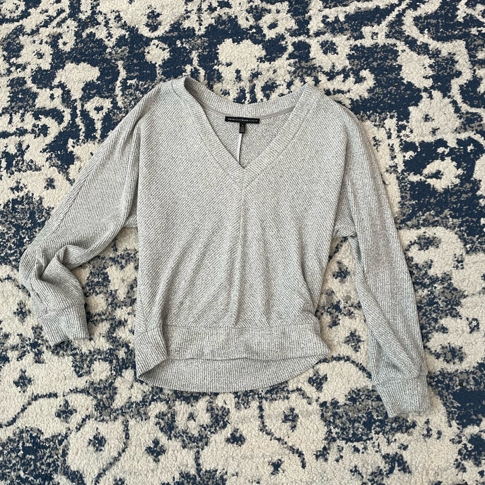 Whitehouseblackmarket sweater